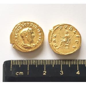 No 657 Roman Gold Aureus of Pupienus Image