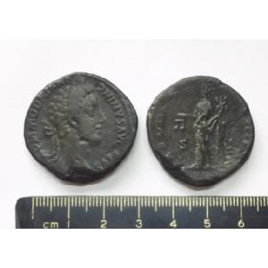 No 324 Roman Sestertius of Commodus Image