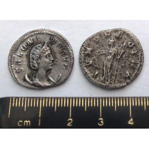 No 375 Roman Antoninianus of Salonina Image