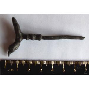 No 124 Roman Dress Pin Image